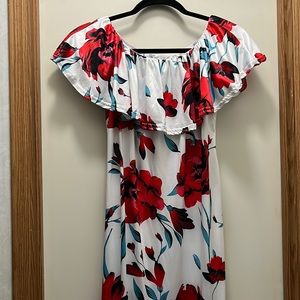 NWT Floral summer dress. Boutique. Tag says 2xl but fits more like a medium.